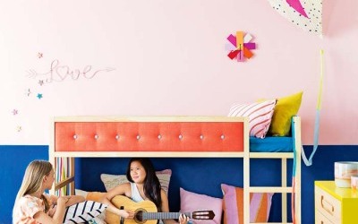 camera-ragazze-colorata