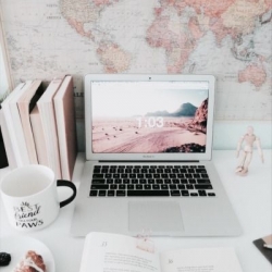Angolo studio mappamondo via Pinterest