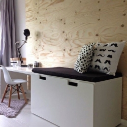 Angolo studio parete legno via Pinterest